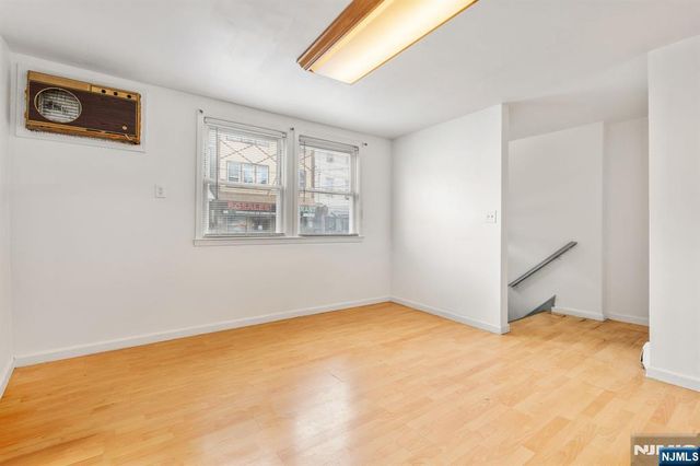 352 Totowa Avenue, Paterson, NJ 07502