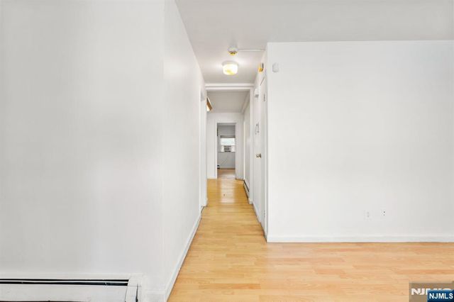 352 Totowa Avenue, Paterson, NJ 07502