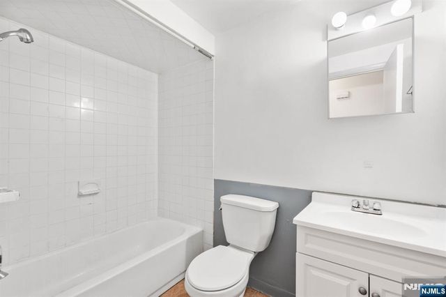 352 Totowa Avenue, Paterson, NJ 07502