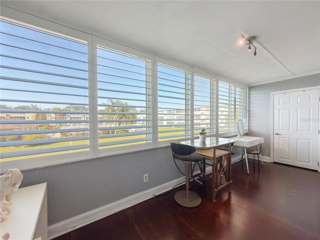 8100 DR MARTIN LUTHER KING JR STREET N 202, St Petersburg, FL 33702