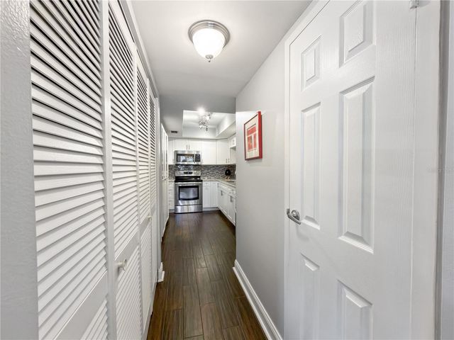 8100 DR MARTIN LUTHER KING JR STREET N 202, St Petersburg, FL 33702