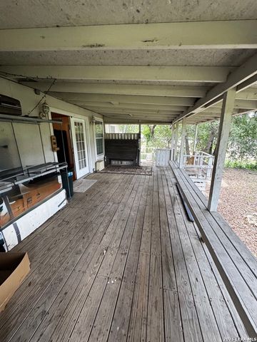 9317 Park Road 37, Lakehills, TX 78063