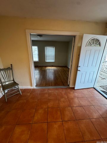 9317 Park Road 37, Lakehills, TX 78063