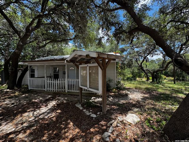 9317 Park Road 37, Lakehills, TX 78063