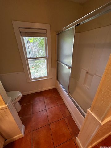 9317 Park Road 37, Lakehills, TX 78063