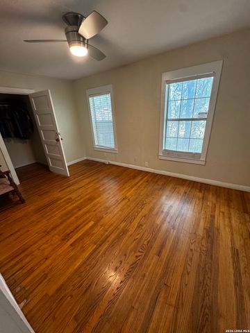 9317 Park Road 37, Lakehills, TX 78063