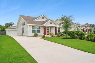 222 N Lynx Trail, Montgomery, TX 77316