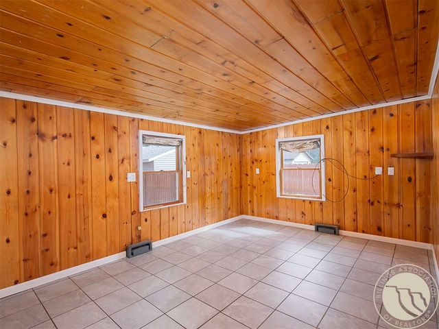 517 Nelson Drive, Billings, MT 59102