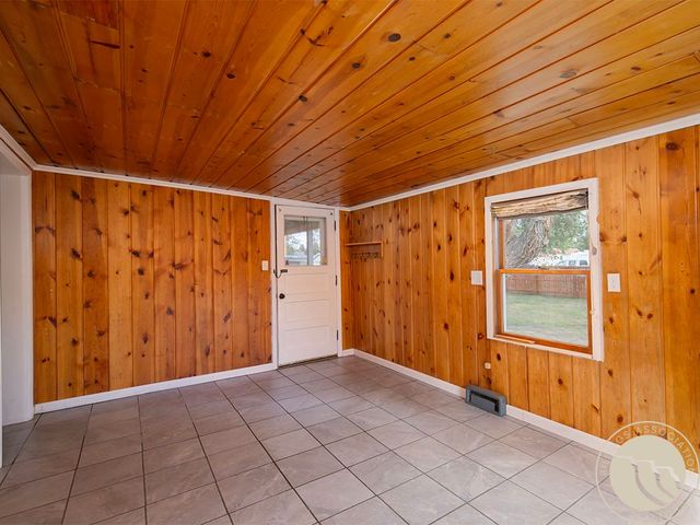 517 Nelson Drive, Billings, MT 59102