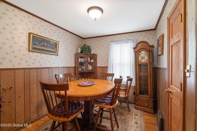 355 Clayton Road, Schenectady, NY 12304