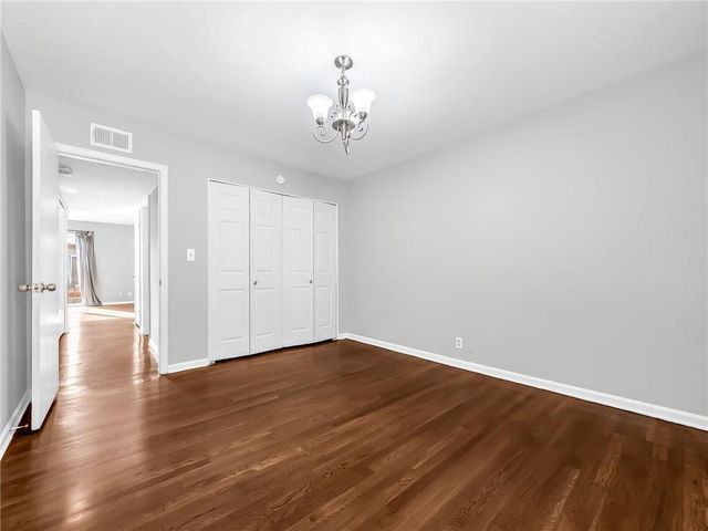 4426 Jarboe Street 5, Kansas City, MO 64111