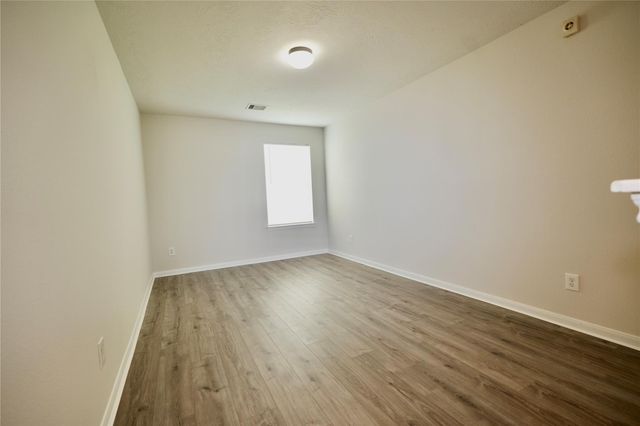 19010 Remington Springs Dr, Houston, TX 77073