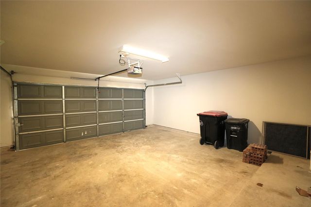 19010 Remington Springs Dr, Houston, TX 77073