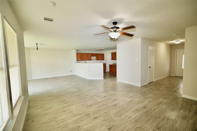 19010 Remington Springs Dr, Houston, TX 77073