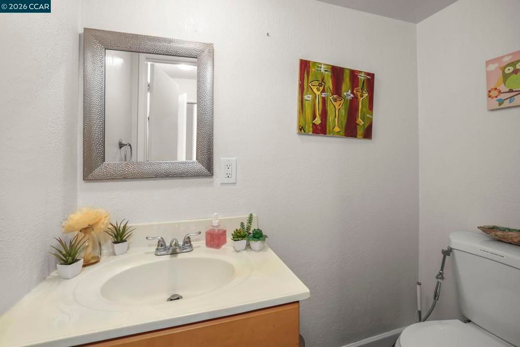 Image 13 of property listing at 61 61 Meadowbrook Cir, Pittsburg, CA 94565