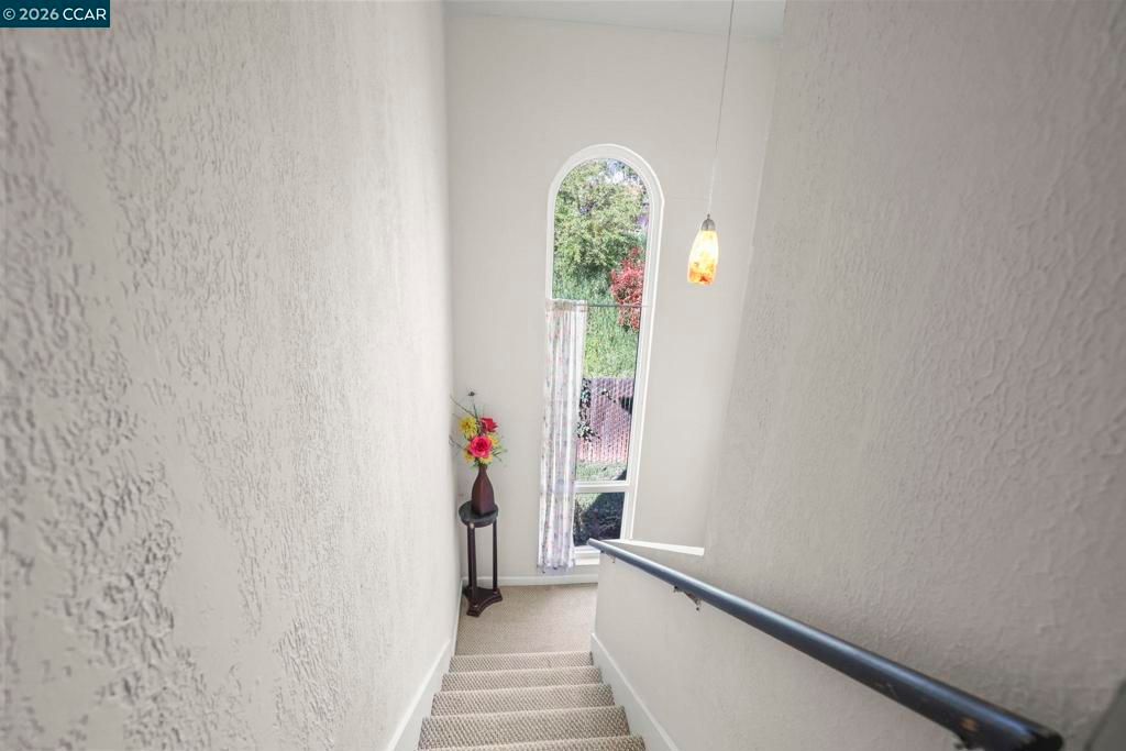 Image 14 of property listing at 61 61 Meadowbrook Cir, Pittsburg, CA 94565