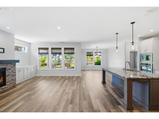 1285 S FIELDCREST Dr, Ridgefield, WA 98642