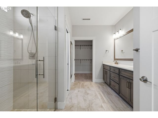 1285 S FIELDCREST Dr, Ridgefield, WA 98642