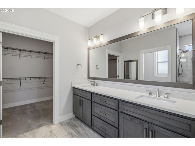1285 S FIELDCREST Dr, Ridgefield, WA 98642