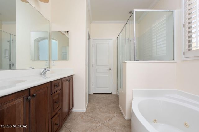 10706 N Hewitt Place, Oro Valley, AZ 85737