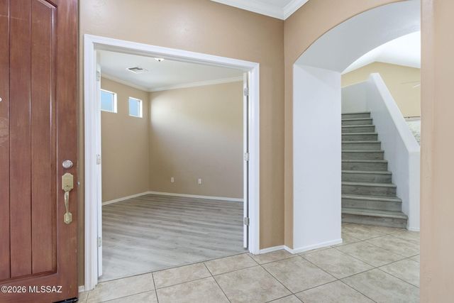 10706 N Hewitt Place, Oro Valley, AZ 85737