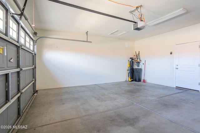 10706 N Hewitt Place, Oro Valley, AZ 85737