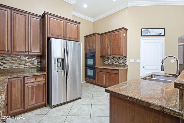 10706 N Hewitt Place, Oro Valley, AZ 85737