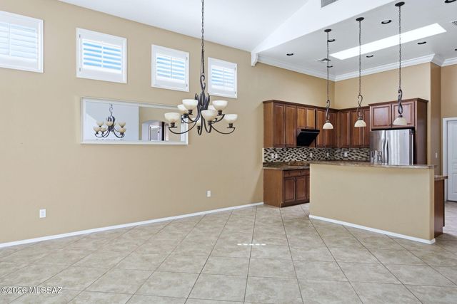 10706 N Hewitt Place, Oro Valley, AZ 85737