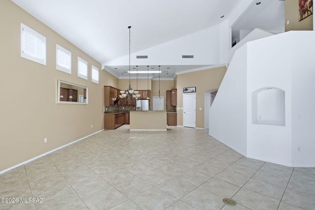 10706 N Hewitt Place, Oro Valley, AZ 85737