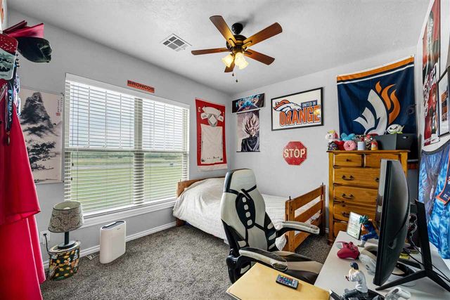 1208 NE Fishermans Cove Dr, Elgin, OK 73538