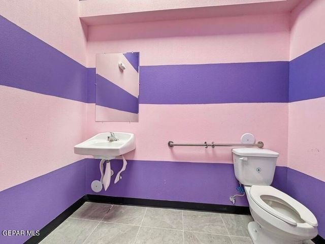 3300 GEORGE DIETER Drive, El Paso, TX 79936