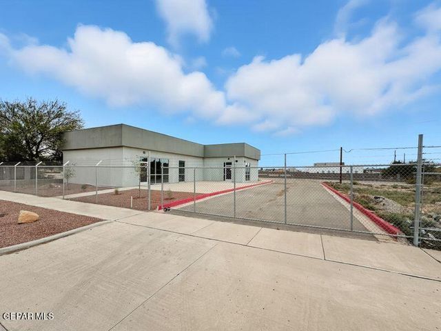 3300 GEORGE DIETER Drive, El Paso, TX 79936