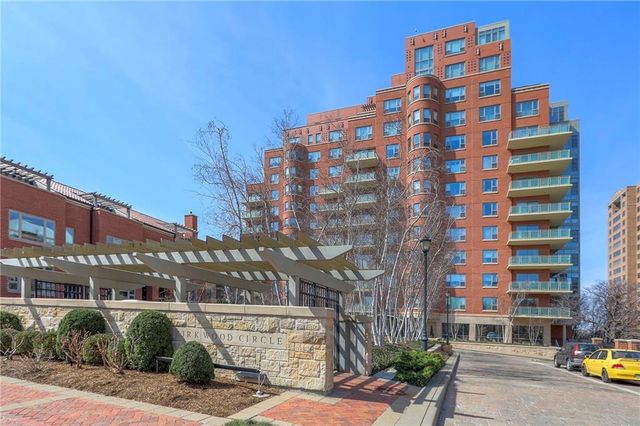 4950 Central Street 1001, Kansas City, MO 64112