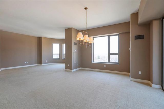 4950 Central Street 1001, Kansas City, MO 64112