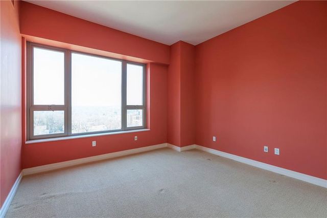 4950 Central Street 1001, Kansas City, MO 64112