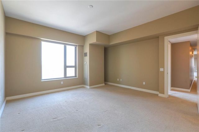 4950 Central Street 1001, Kansas City, MO 64112