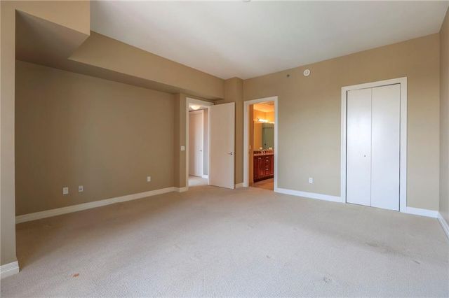 4950 Central Street 1001, Kansas City, MO 64112