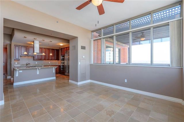 4950 Central Street 1001, Kansas City, MO 64112