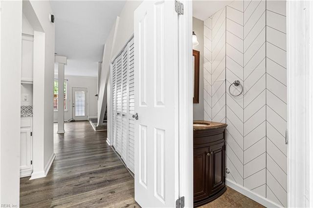 4938 April AVE, Virginia Beach, VA 23464