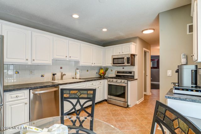 33 Barn Swallow Boulevard, Marlboro, NJ 07746