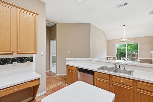 1232 Michael Avenue, Lewisville, TX 75077