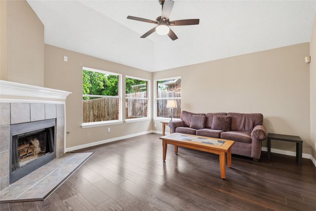 1232 Michael Avenue, Lewisville, TX 75077