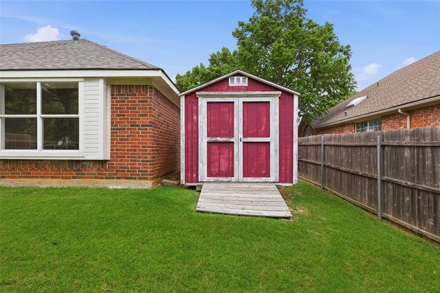 1232 Michael Avenue, Lewisville, TX 75077