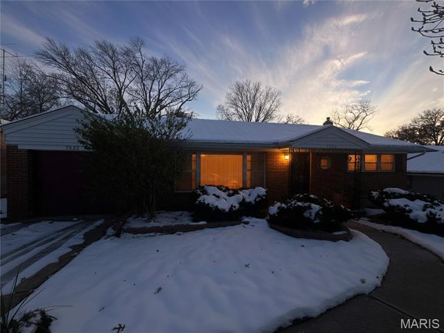 7522 Amherst Avenue, University City, MO 63130