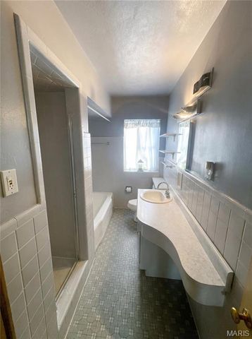 7522 Amherst Avenue, University City, MO 63130