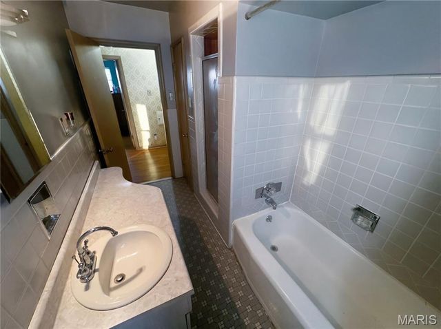 7522 Amherst Avenue, University City, MO 63130