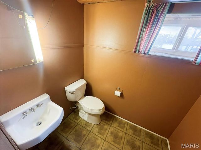 7522 Amherst Avenue, University City, MO 63130