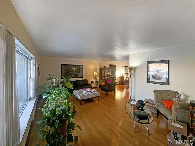 7522 Amherst Avenue, University City, MO 63130