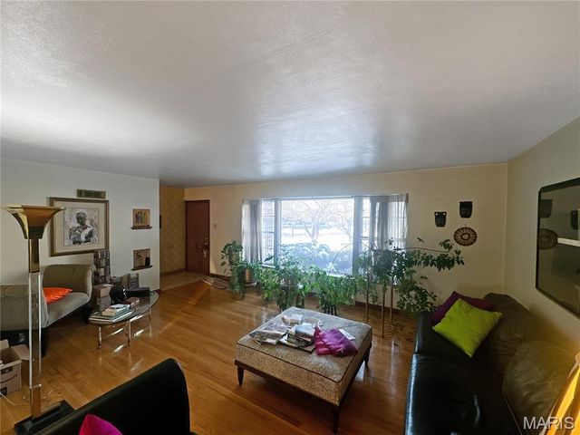 7522 Amherst Avenue, University City, MO 63130