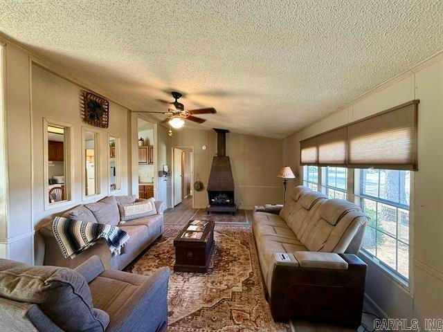 7 Iveon Clay Road, Pangburn, AR 72121